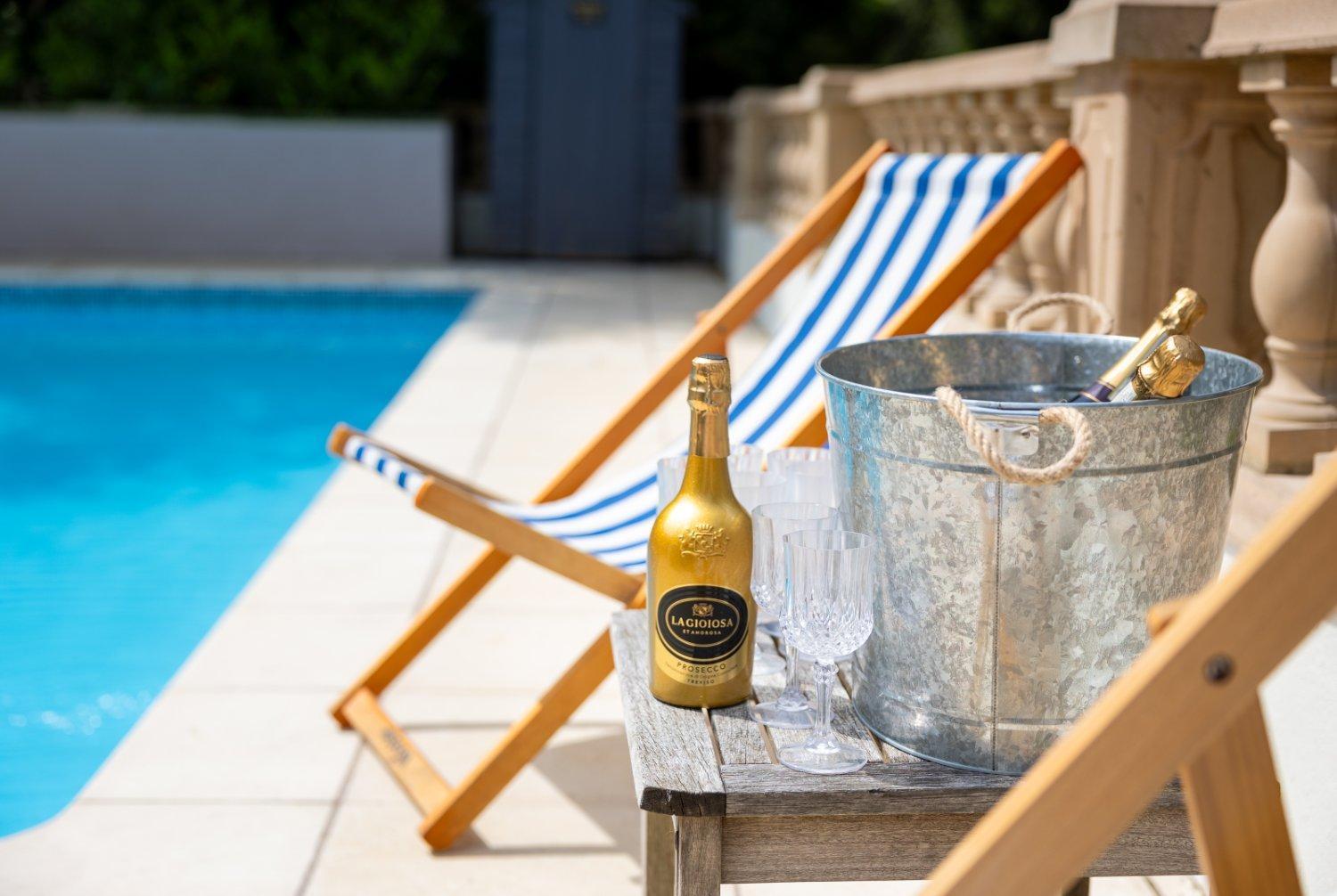 The School Rooms Estate Beautiful, Georgian Apartments With Private Heated Pool And Hot Tub Wifi And Parking Near Bath Box (Wiltshire) Exterior foto